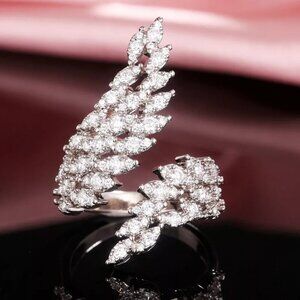 NEW 18k White Gold Diamond Ring Large Statement Wings Ring